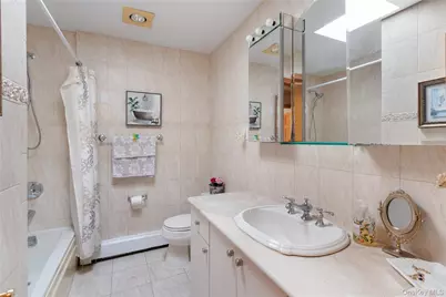 11 Laurie Place, Glen Cove, NY 11542 - Photo 14