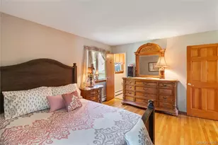 11 Laurie Pl, Glen Cove, NY 11542 - Photo 12