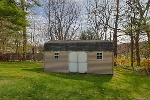 4 North Dr, Poughkeepsie, NY 12603 - Photo 18
