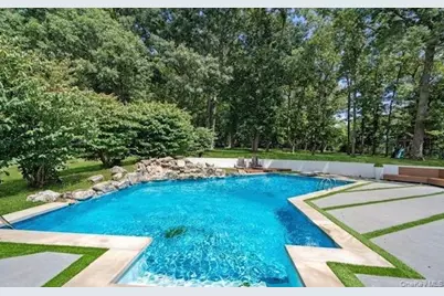 161 Yukon Drive, Woodbury, NY 11797 - Photo 32