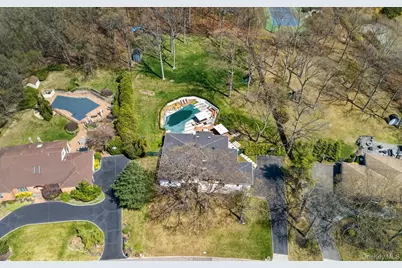 161 Yukon Drive, Woodbury, NY 11797 - Photo 4