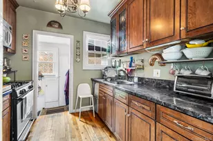 524 Concord Ave, Williston Park, NY 11596 - Photo 8