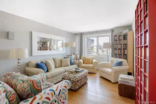 400 E 54th St, New York, NY 10022 - Photo 1