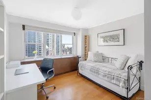 400 E 54th St, New York, NY 10022 - Photo 6