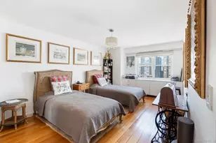 400 E 54th St, New York, NY 10022 - Photo 8