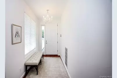 4 Spring Court, Huntington, NY 11743 - Photo 4