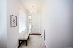 4 Spring Ct, Huntington, NY 11743 - Photo 4