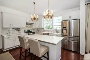 4 Spring Ct, Huntington, NY 11743 - Photo 10