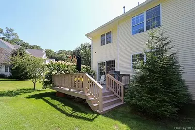 4 Spring Court, Huntington, NY 11743 - Photo 30