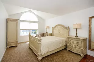4 Spring Ct, Huntington, NY 11743 - Photo 20
