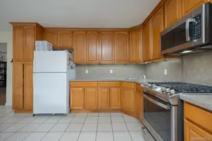 7 Elm St, Spring Valley, NY 10977 - Photo 8