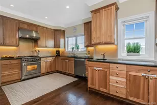 80 Old Boston Post Rd, New Rochelle, NY 10801 - Photo 8