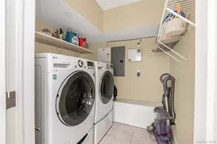 80 Old Boston Post Rd, New Rochelle, NY 10801 - Photo 22