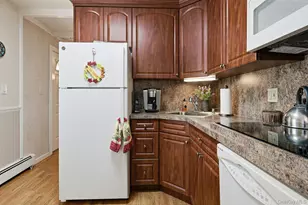 124 Saddle Ln, Levittown, NY 11756 - Photo 20