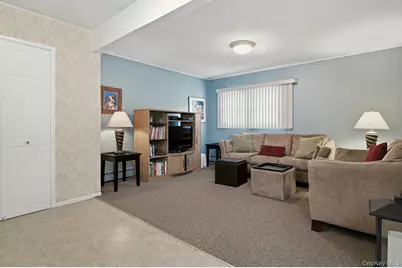 124 Saddle Lane, Levittown, NY 11756 - Photo 22