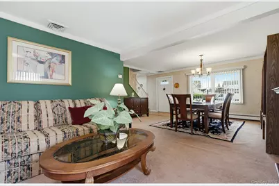 124 Saddle Lane, Levittown, NY 11756 - Photo 16