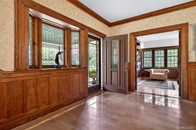 25 West Drive, Manhasset, NY 11030 - Photo 8