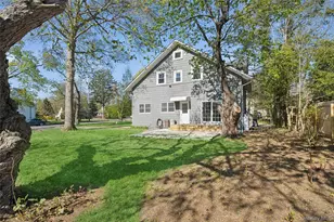 57 Juniper Ave, Smithtown, NY 11787 - Photo 32