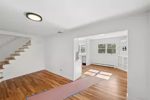 57 Juniper Ave, Smithtown, NY 11787 - Photo 4