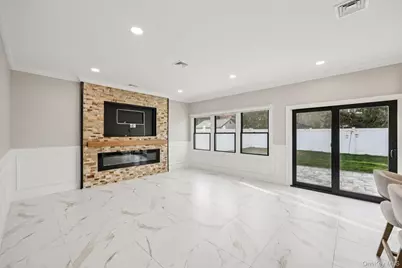 129 Tardy Lane S, Wantagh, NY 11793 - Photo 6