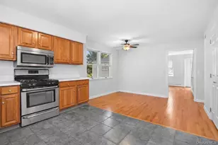 21 W Division St, Greenwich, CT 06830 - Photo 8