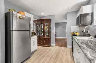 30 S 28th St, Wyandanch, NY 11798 - Photo 8