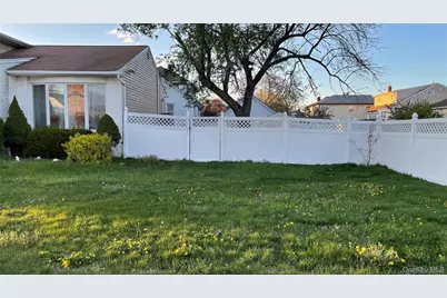 128 Cedar Street, Freeport, NY 11520 - Photo 4