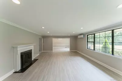 2 Foxwood Road, Great Neck, NY 11024 - Photo 10