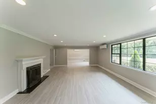 2 Foxwood Rd, Great Neck, NY 11024 - Photo 10