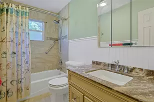 21 Kreuz Dr, West Nyack, NY 10994 - Photo 18