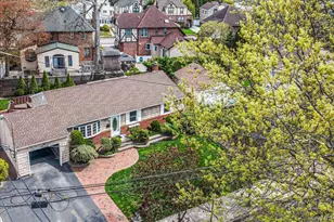 21 Norman St, Lynbrook, NY 11563 - Photo 30