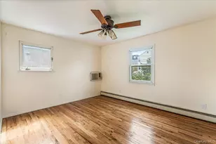 21 Norman St, Lynbrook, NY 11563 - Photo 12