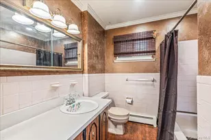 21 Norman St, Lynbrook, NY 11563 - Photo 14