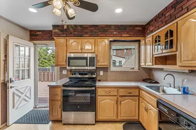 21 Norman Street, Lynbrook, NY 11563 - Photo 8