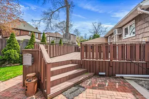 21 Norman St, Lynbrook, NY 11563 - Photo 22