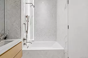 25-08 43rd Ave, Long Island City, NY 11101 - Photo 8