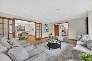 64 Muttontown Eastwoods Rd, Syosset, NY 11791 - Photo 8