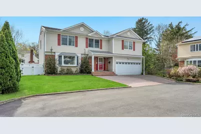 64 Muttontown Eastwoods Road, Syosset, NY 11791 - Photo 2