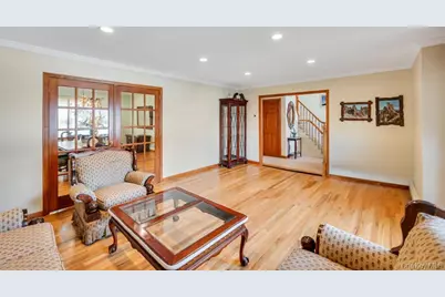 64 Muttontown Eastwoods Road, Syosset, NY 11791 - Photo 8