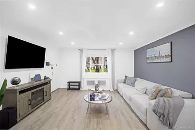 220-02 Stronghurst Avenue #(Lower) 18-3, Queens Village, NY 11427 - Photo 4