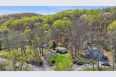 689 Sprout Brook Road, Putnam Valley, NY 10579 - Photo 12