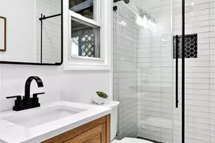 17 Neulist Ave, Port Washington, NY 11050 - Photo 10