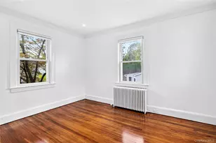 17 Neulist Ave, Port Washington, NY 11050 - Photo 16