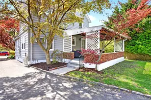 17 Neulist Ave, Port Washington, NY 11050 - Photo 20