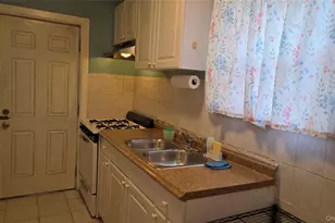 113-39 210th St, Queens Village, NY 11429 - Photo 4