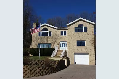 16 E Slope Road, Bayville, NY 11709 - Photo 2