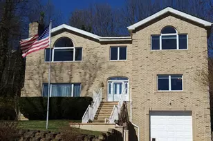 16 E Slope Rd, Bayville, NY 11709 - Photo 2