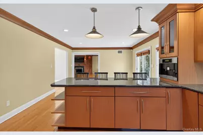 16 E Slope Road, Bayville, NY 11709 - Photo 12