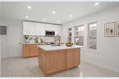 219 E 238th Street, Bronx, NY 10470 - Photo 4