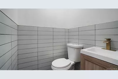 219 E 238th Street, Bronx, NY 10470 - Photo 20